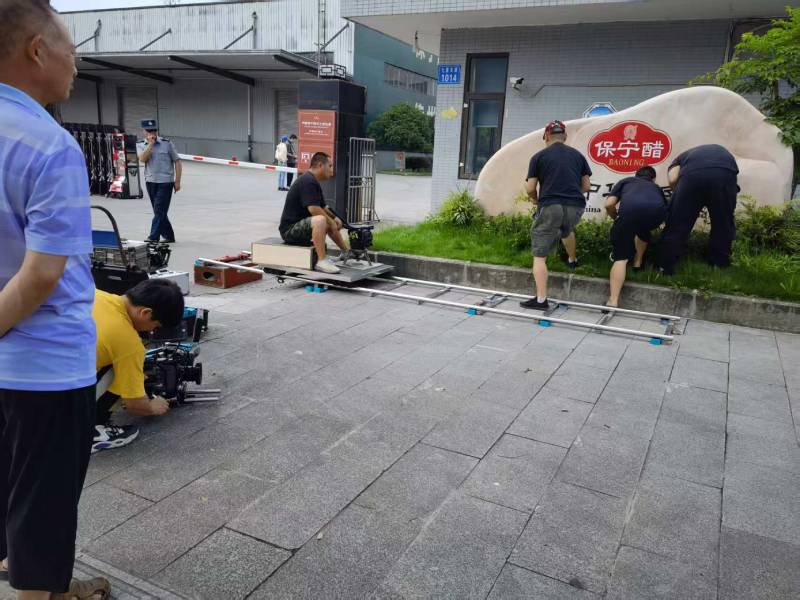 扬中市广告片拍摄公司核心优势：全流程服务，让品牌广告片省心更出彩